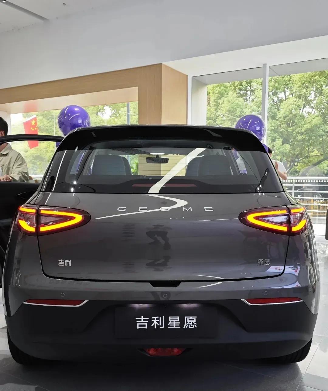 东风纳米01 330km 6.58万与吉利星愿 310km 6.98万,谁是性价比之王?