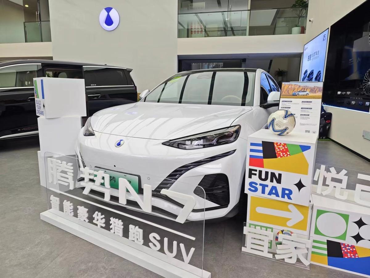 4s店打探热门车型价格 现在是否是购车的最好时机?