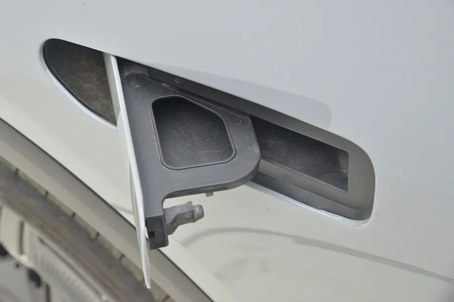 奔驰eqe suv:30万买个电动大奔驰,还要啥新势力?