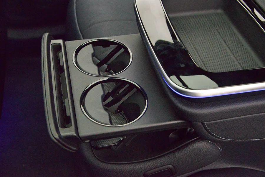 奔驰eqe suv:30万买个电动大奔驰,还要啥新势力?