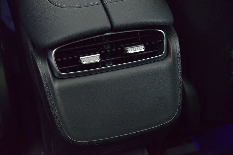 奔驰eqe suv:30万买个电动大奔驰,还要啥新势力?