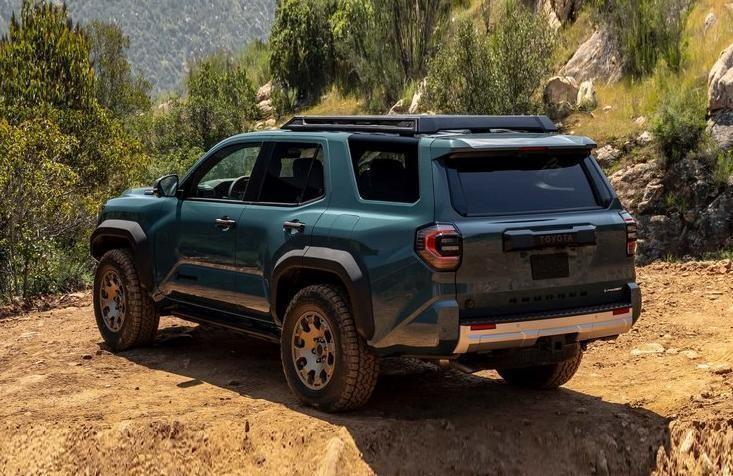 和全新丰田普拉多一个造型,比坦克400还狂野?全新4runner