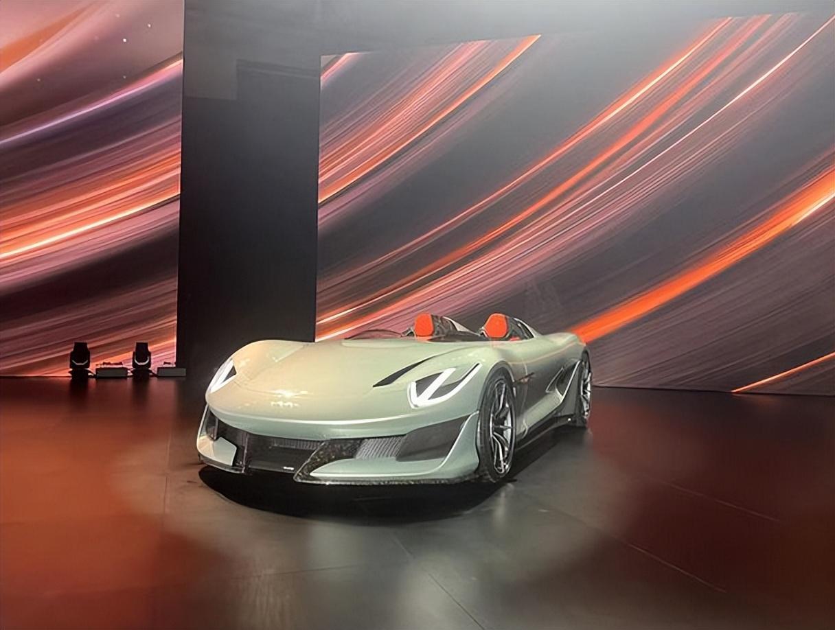 比亚迪方程豹再发3车,超跑致敬兰博基尼?
