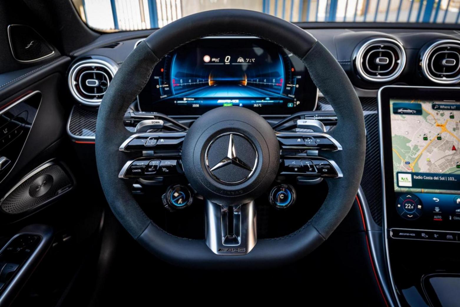 2024款梅赛德斯amg c 63上市,4缸混合动力,售价85050美元起