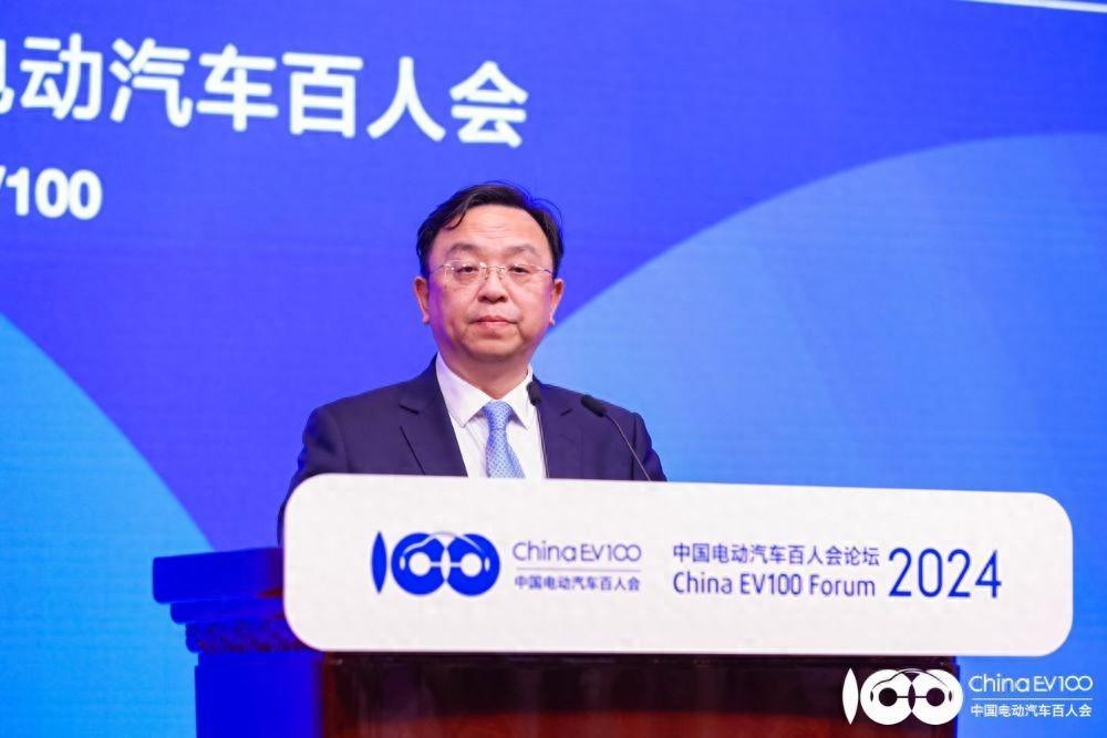 新能源汽车渗透率首次过半,取代燃油车成定局?