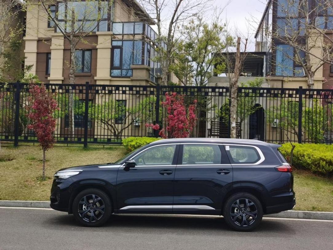 全系车型降2万,荣威这场“荣卷风”刮进了谁的心里?