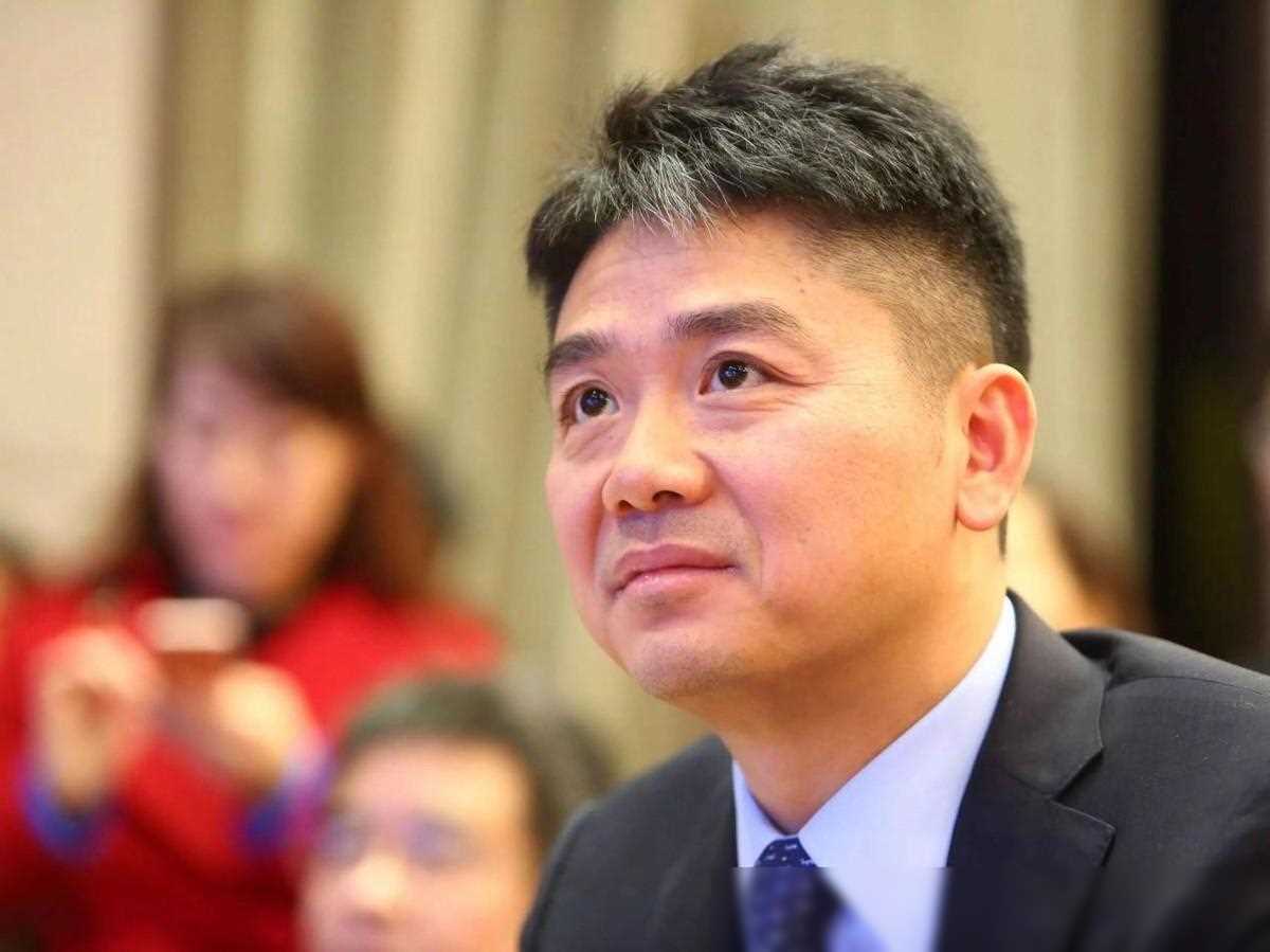 京东001号快递员辞职被拒,刘强东承诺:再干满5年,就给你买房