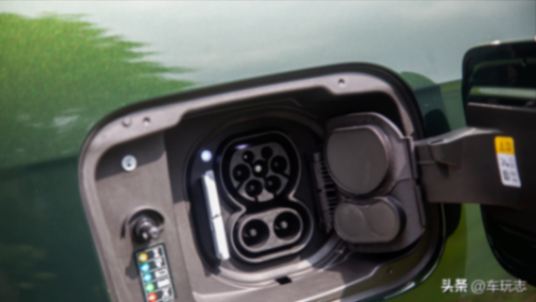 试驾宝马ix1 edrive20:不如买x1?