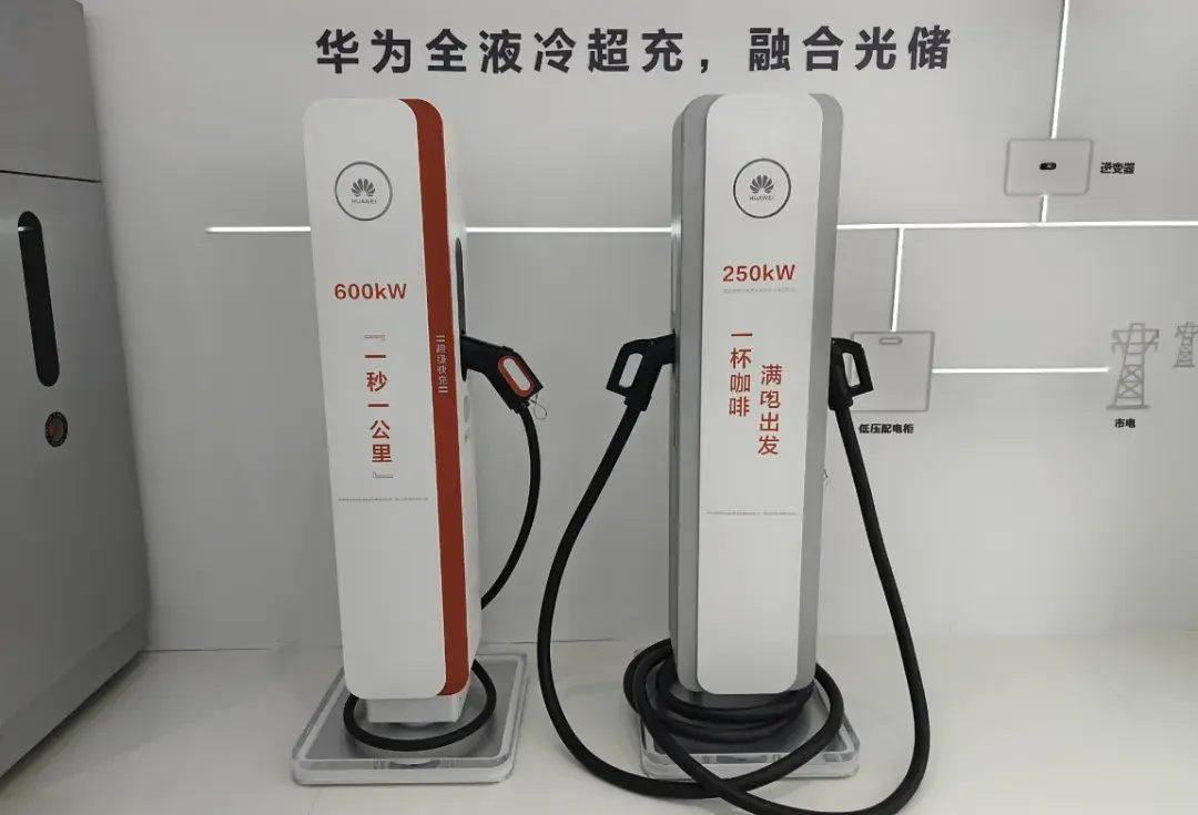 比亚迪vs华为,下半年技术战谁更强?